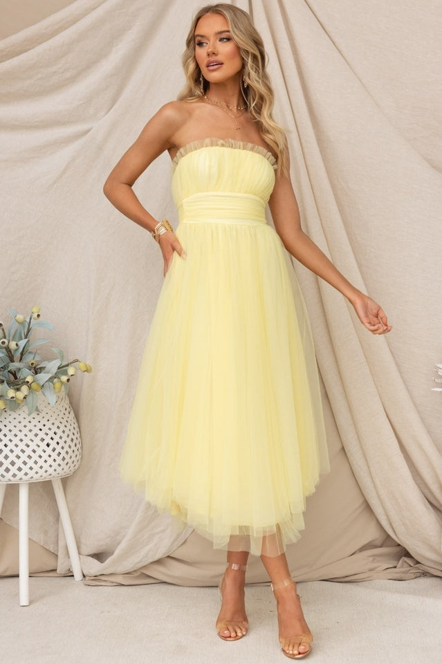 Aera — Abito Lungo in Tulle