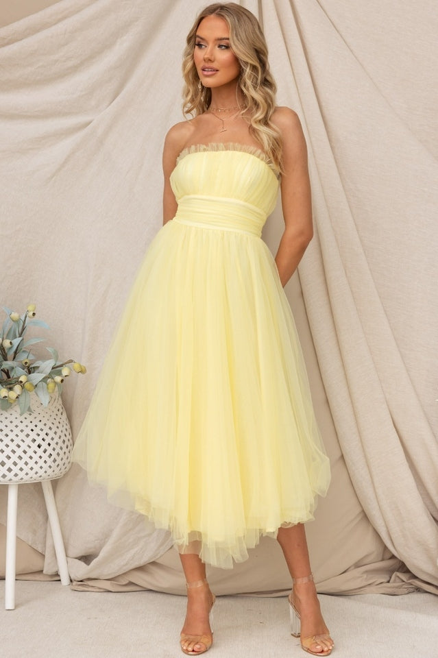 Aera — Abito Lungo in Tulle