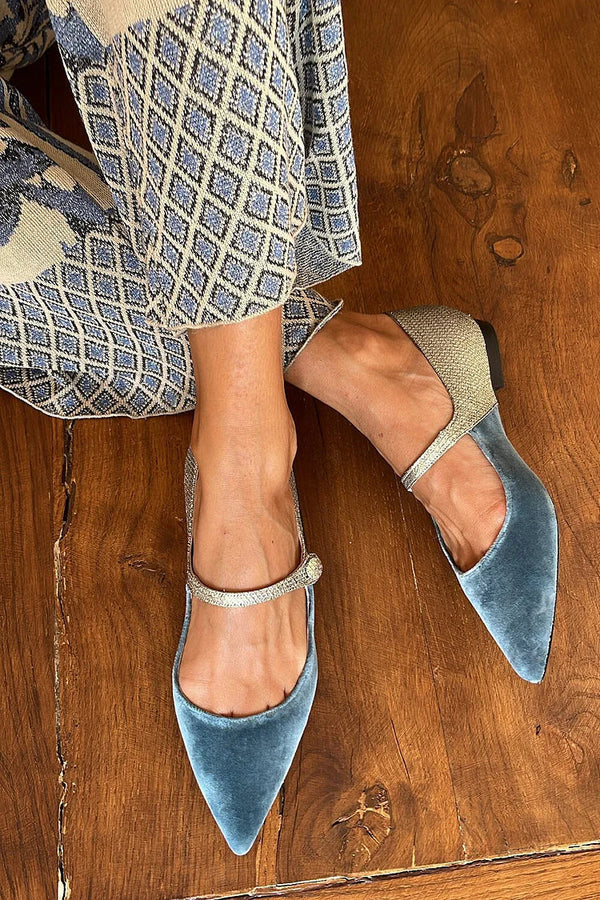Delfina — Scarpa a Punta con Cinturino