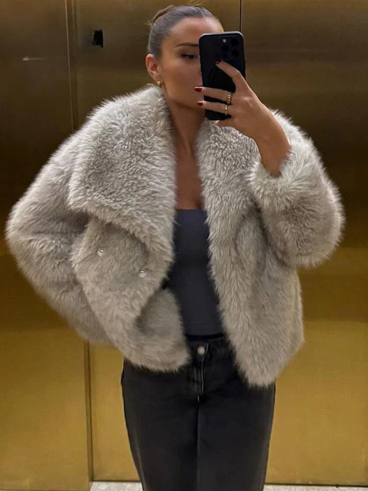Agnese — Cappotto Luxe in Eco-Pelliccia