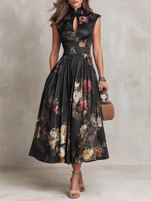 Rosie — Abito Midi in Raso Plissettato Nero con Scollo Keyhole