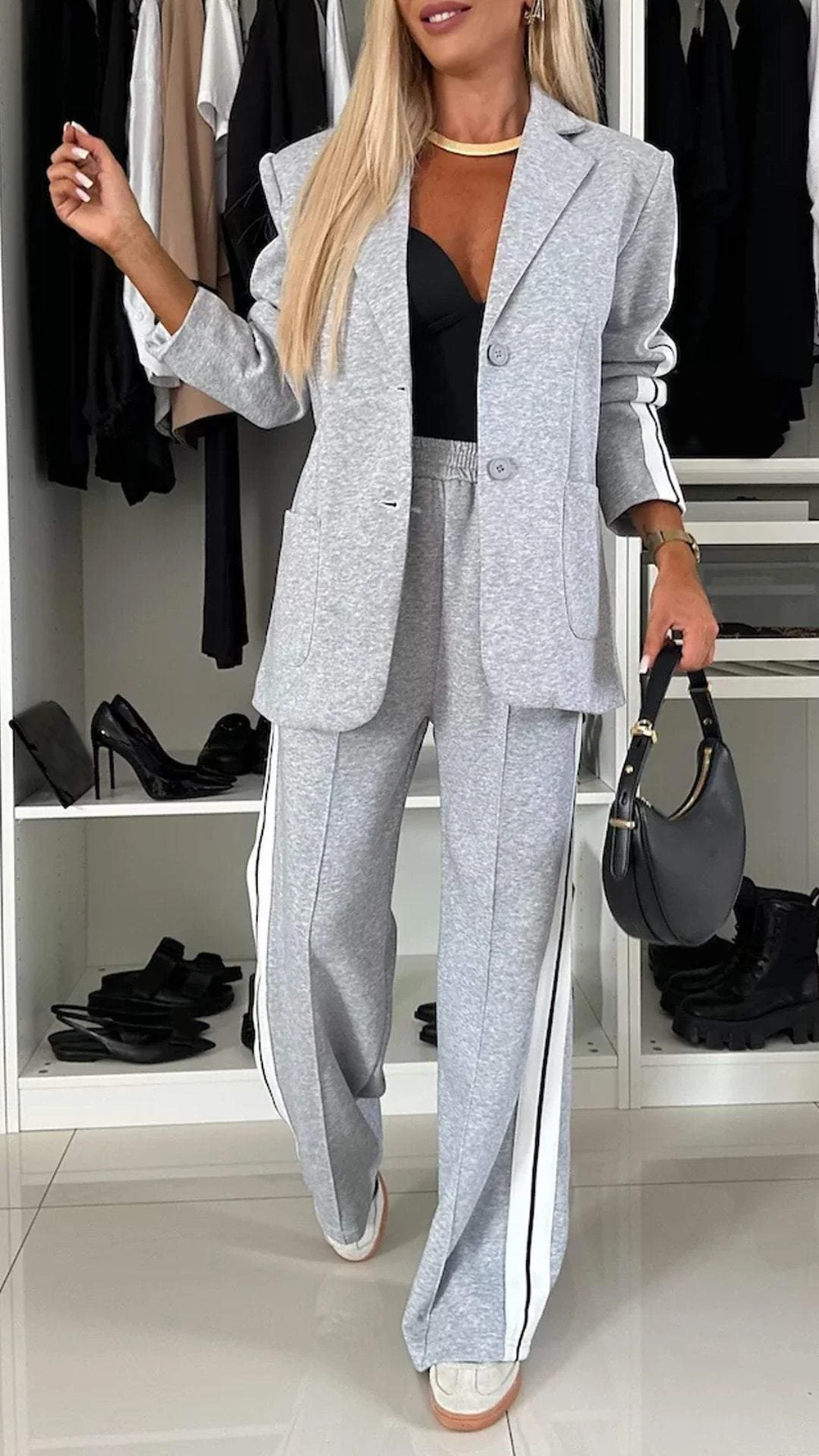 Claudia — Completo a Maniche Lunghe