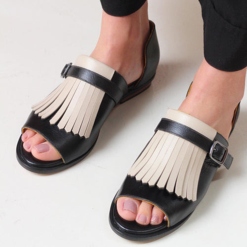 Britta™ — Sandali Slip-on con Frange