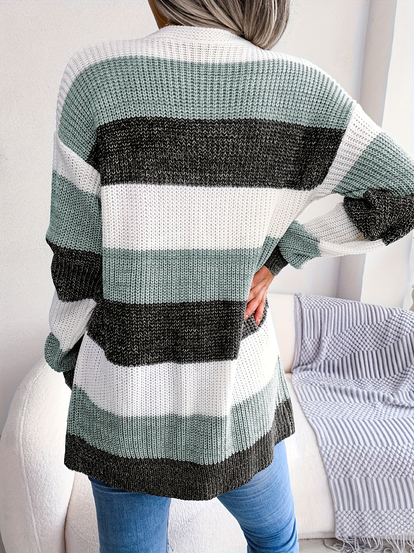 Agnes — Cardigan Elegante